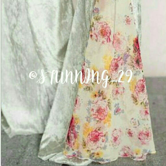 🆕VELVET BOHO BELL PANTS W/LACE INSERTS - Picture 5 of 8