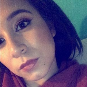 Meet your Posher, Ana