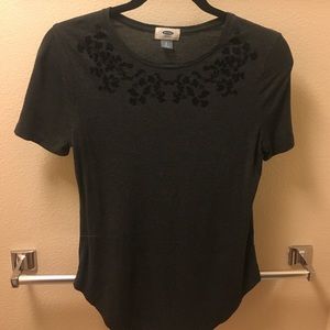 Grey short sleeve tee with floral embellishment