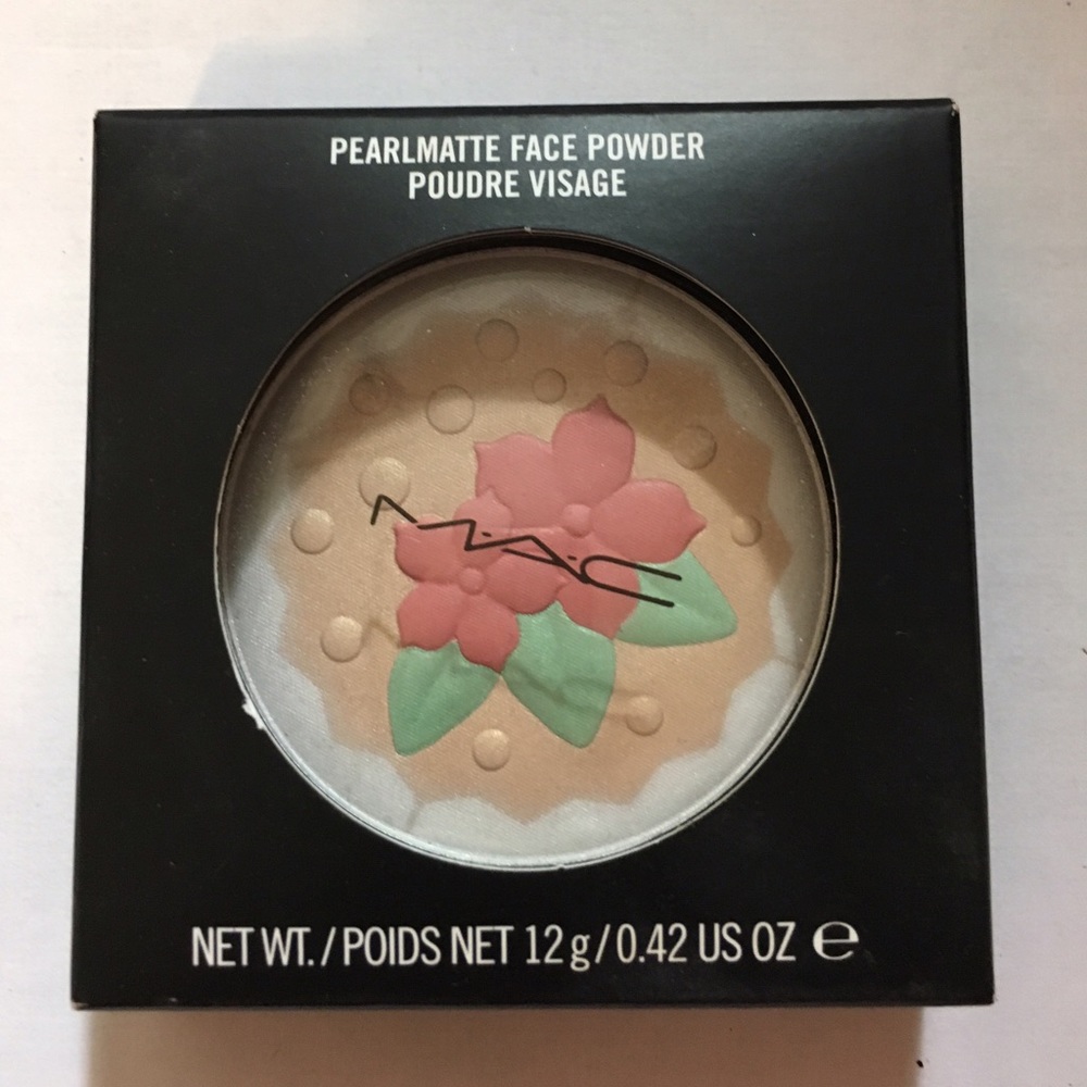 MAC pearlmatte face Powder - in for a treat