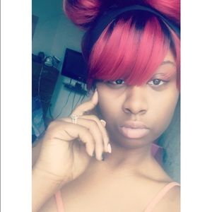 Meet your Posher, Alexis