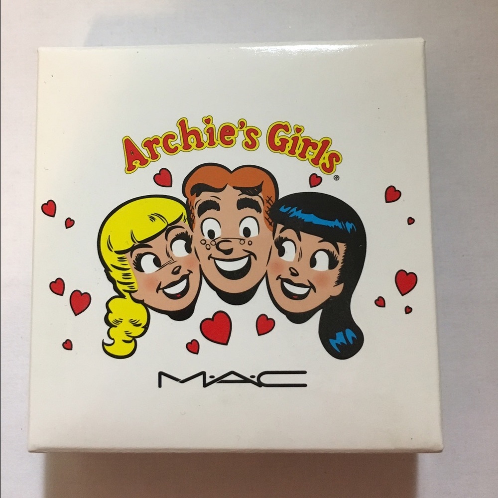 MAC pearlmatte face Powder - flatter me