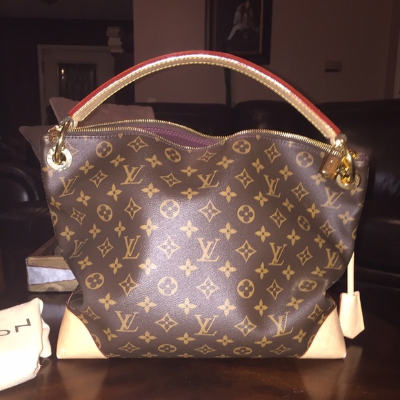 SOLD Authentic Louis Vuitton berri - Picture 1 of 4