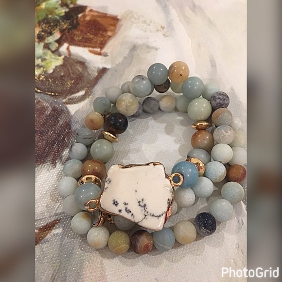 Natural beaded bracelet with stone - Picture 3 of 4