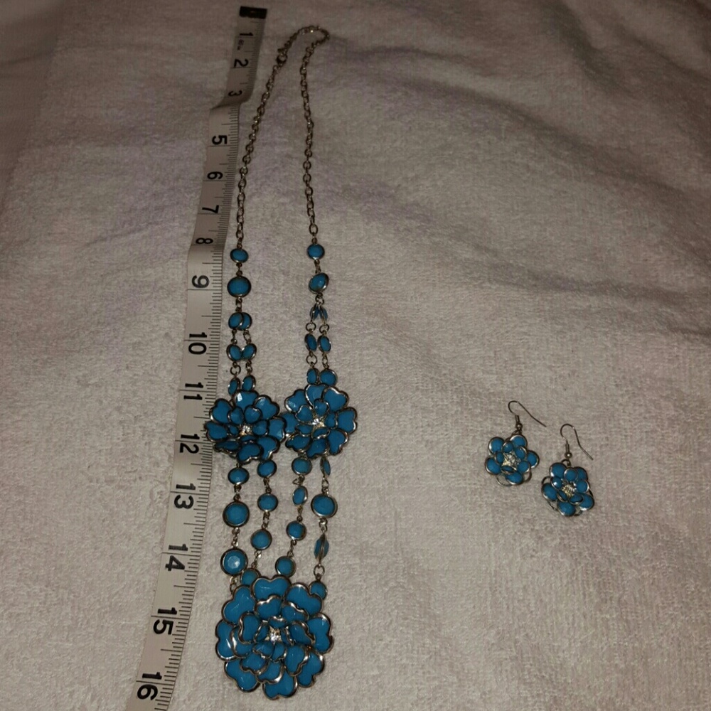 Turquoise and silver necklace and earrings