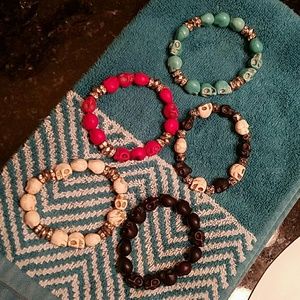 5 skull braclets