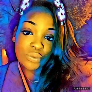 Meet your Posher, Shakia