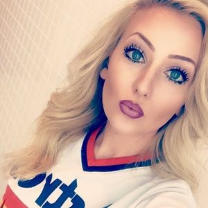 Meet your Posher, Lauren