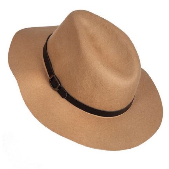 Tan Wool Hat with Faux Leather Buckle - Picture 1 of 1
