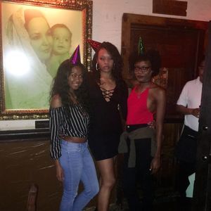 Meet your Posher, Aquiyla