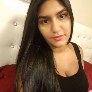 Meet your Posher, Estefania