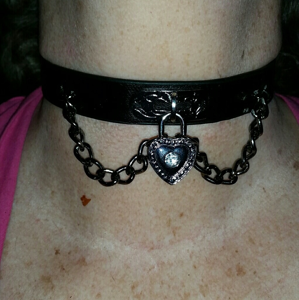 New Boutique BLACK CHOKER