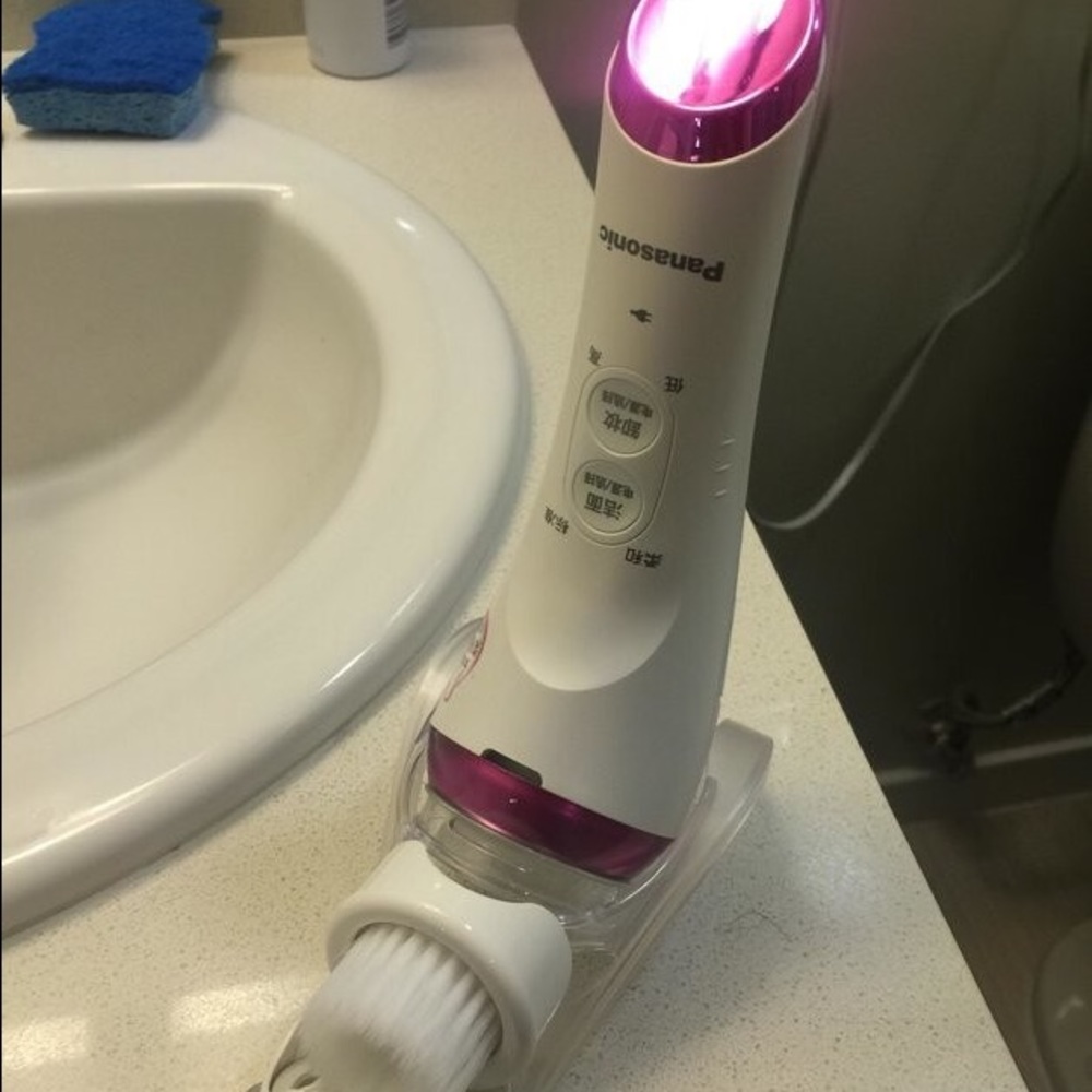 Panasonic Micro-Foaming Facial Cleansing Brush