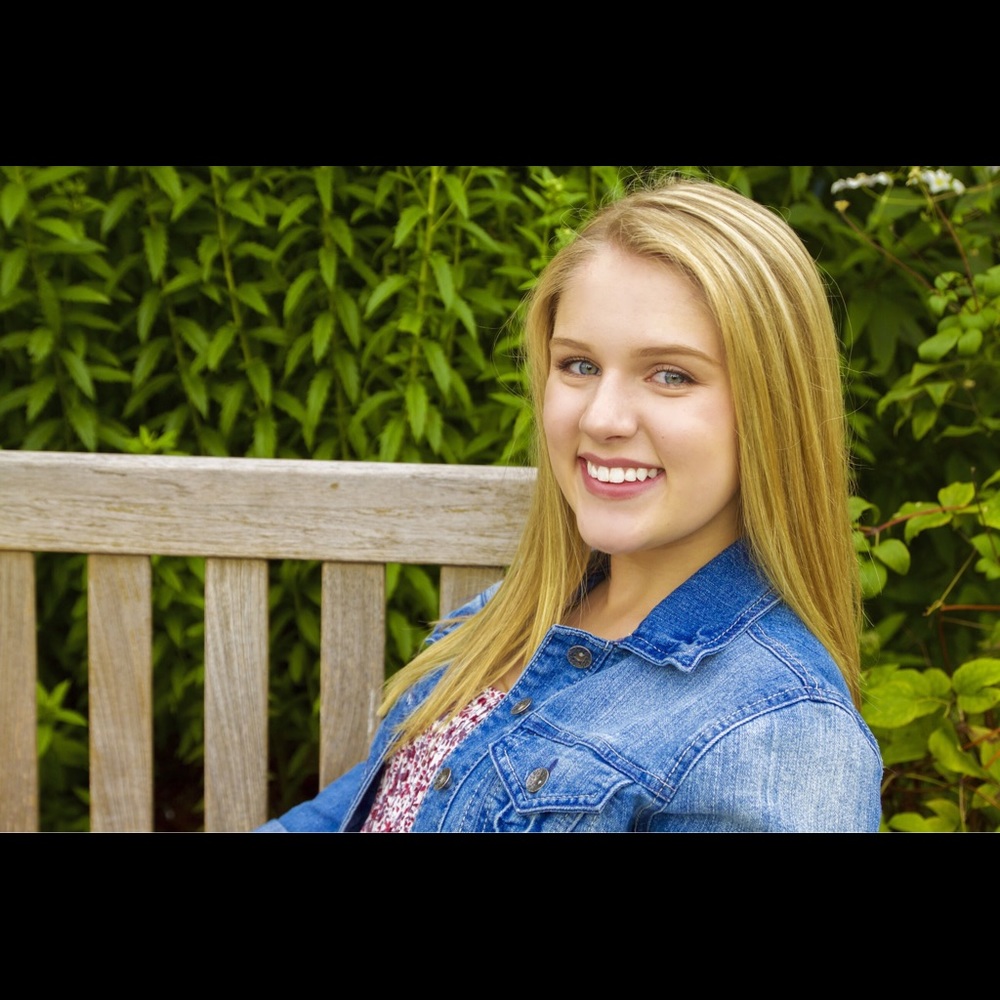 Meet your Posher, Abigail