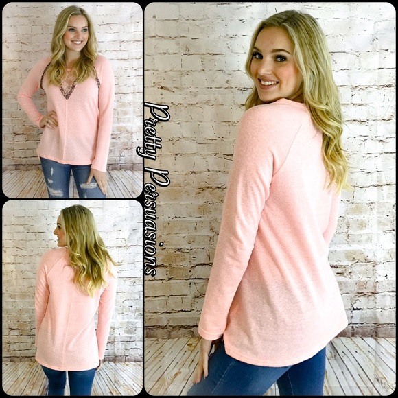 SOLD OUT‼️ Floral Lace & Beaded Long Sleeve Top - Picture 2 of 4