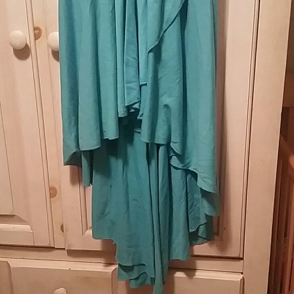 Strapless asymmetrical dress - Picture 2 of 3