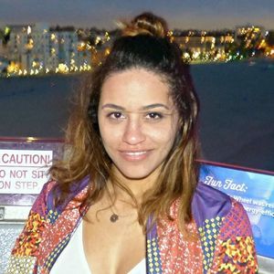 Meet your Posher, Aura