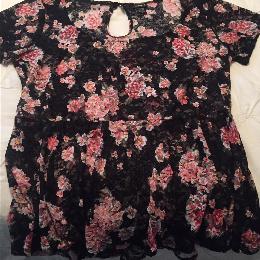 Torrid floral lace Peplum top