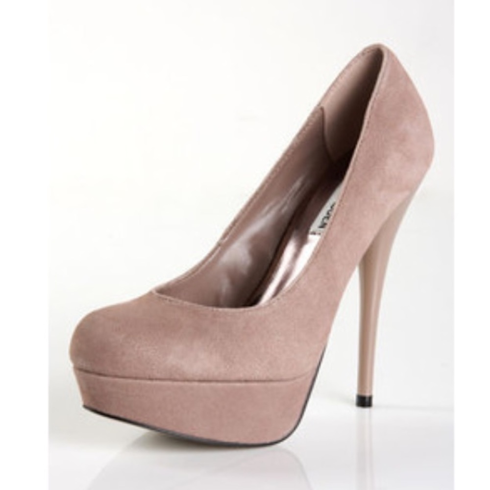 Steve Madden Caryssa Suede Blush Pumps