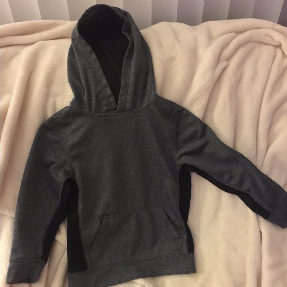 Boys hooded MTA SPORTS size S 6/7