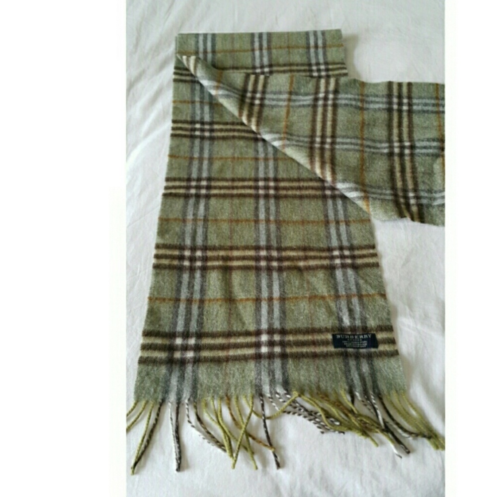 Burburry wool cashmere blend scarf NWOT