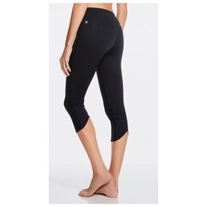 Fabletics Kastos capri pants