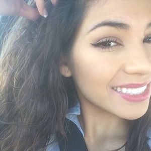 Meet your Posher, Janeth