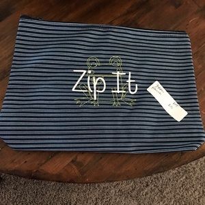 Thirty One zipper pouch