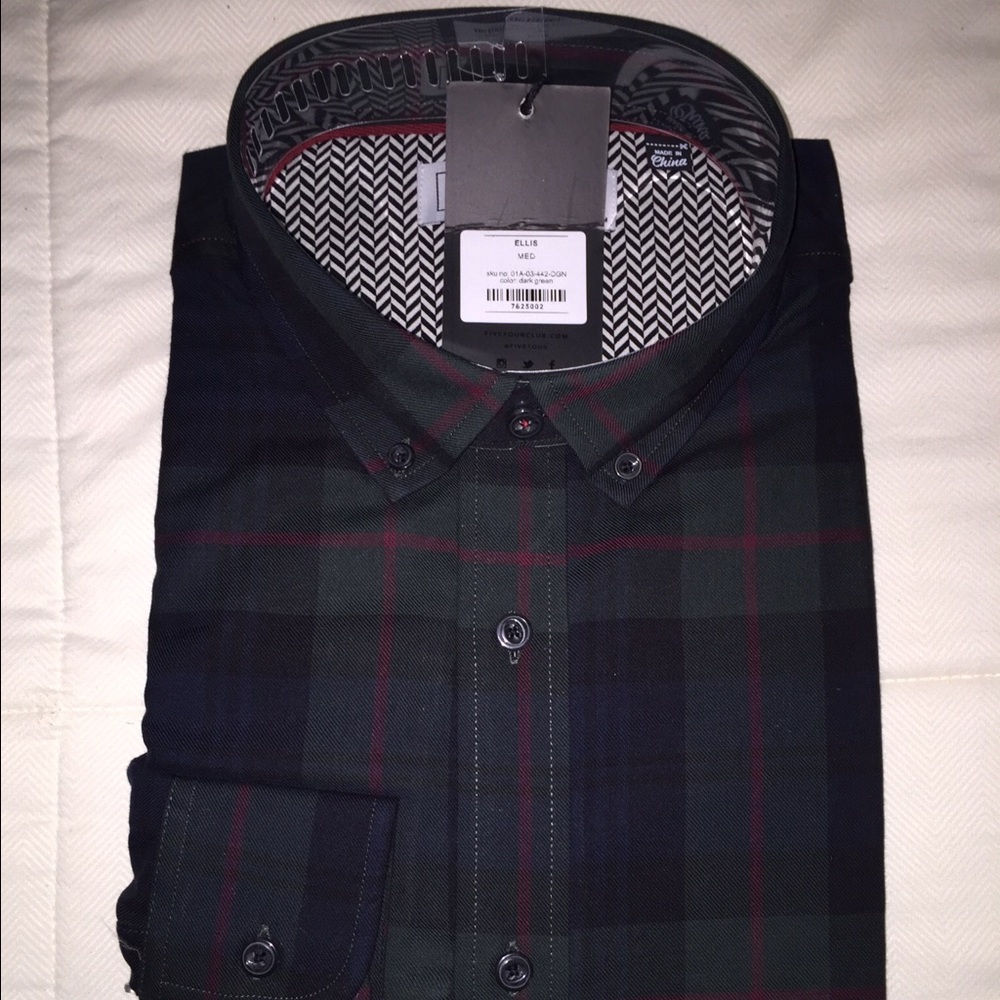 Brand new men's plaid long sleeve shirt