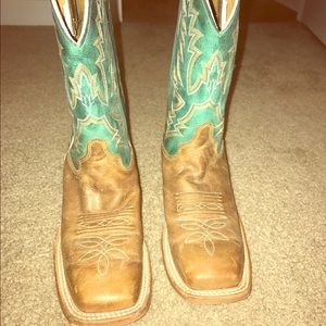 WOMEN'S BURNISHED TAN AMERICA BENT RAIL BOOTS