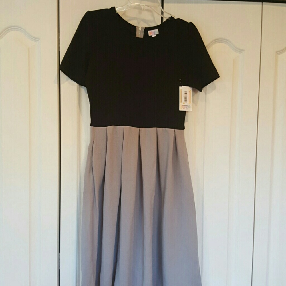 Lularoe Large Amelia BNWT