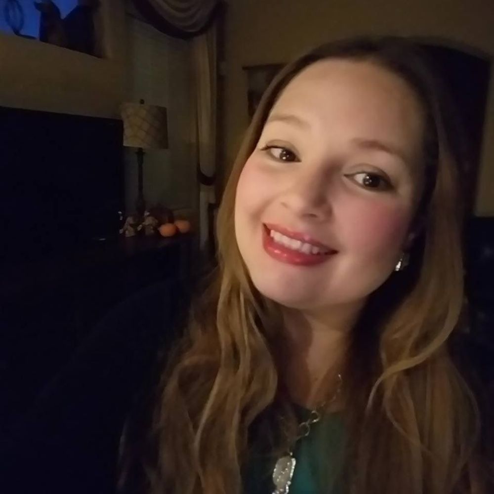 Meet your Posher, Yadira