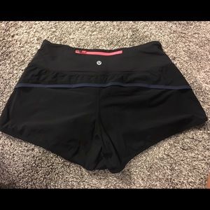Black lululemon shorts w/ lining
