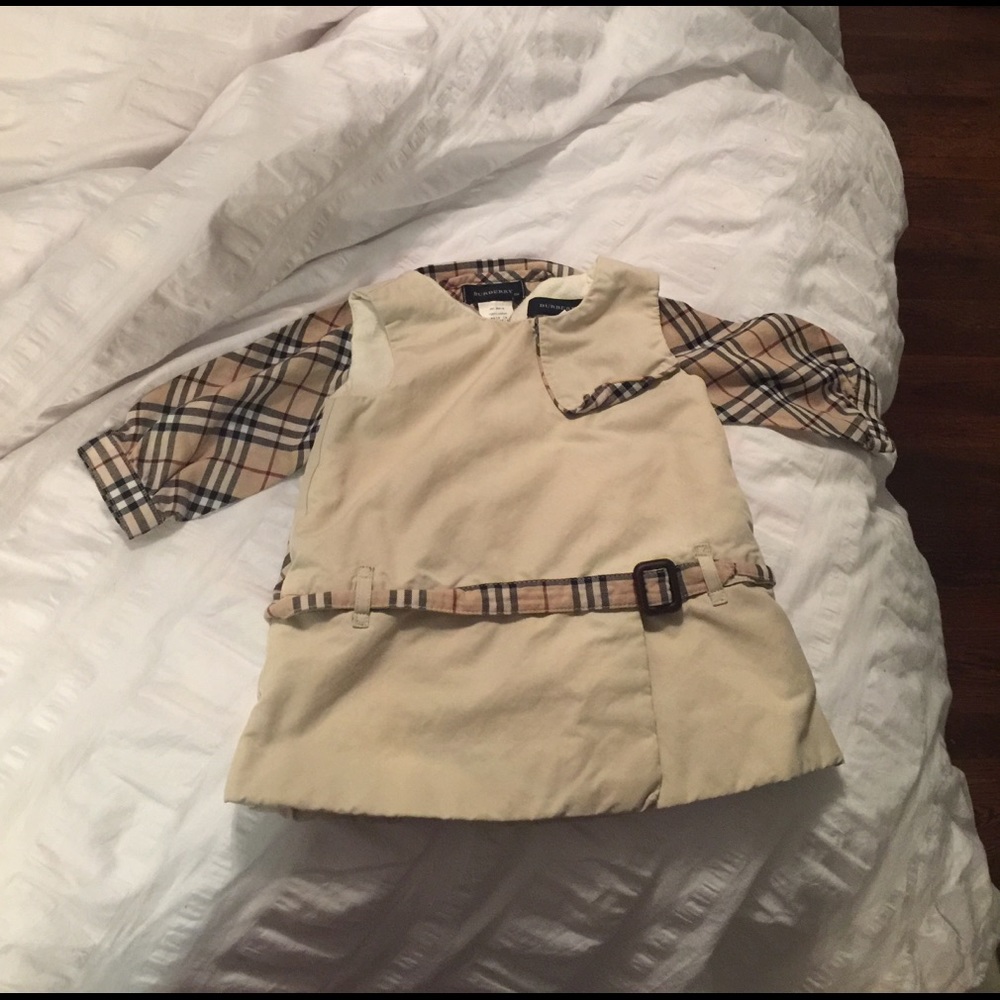 Burberry bay dress