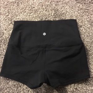 Black lululemon boogie shorts