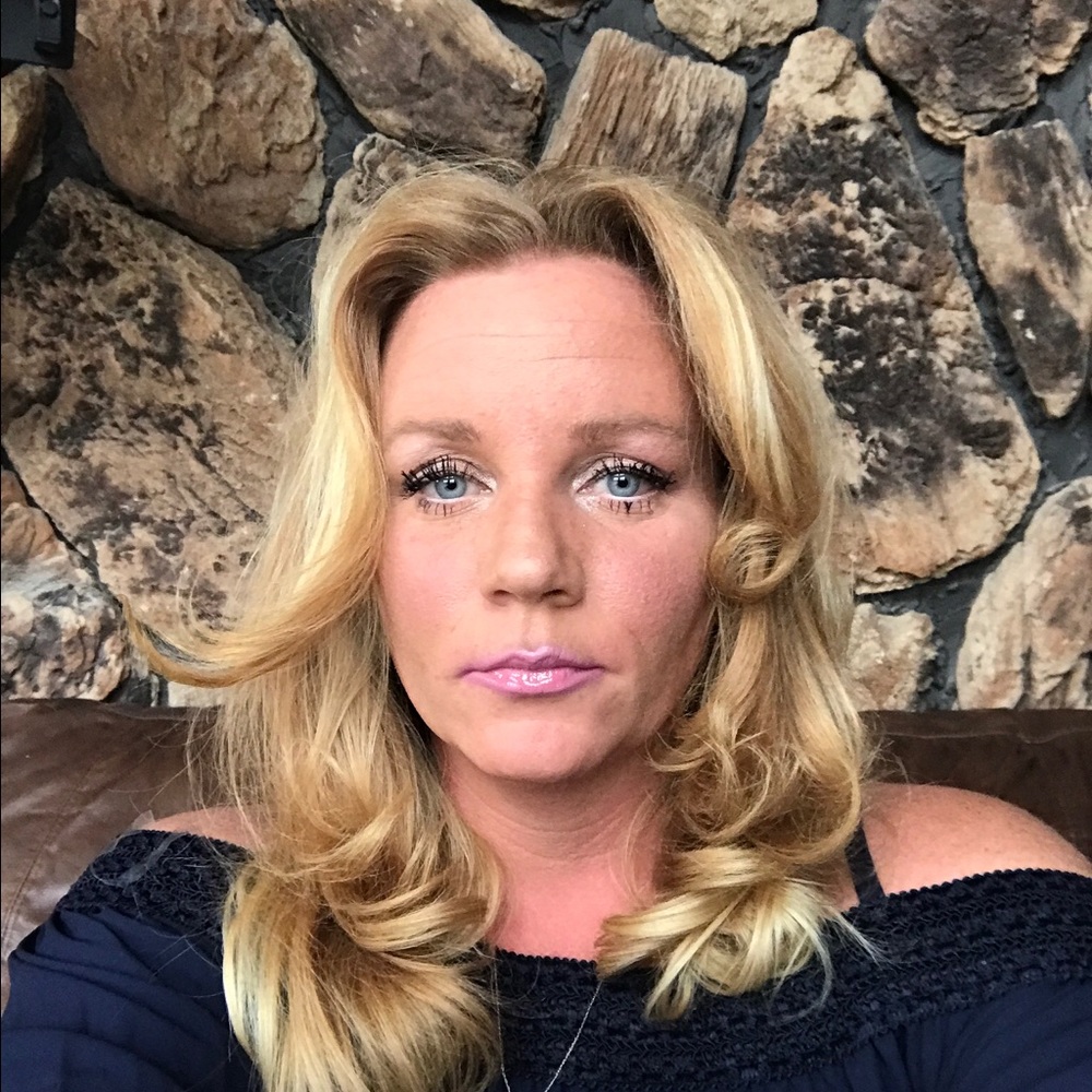 Meet your Posher, Aria