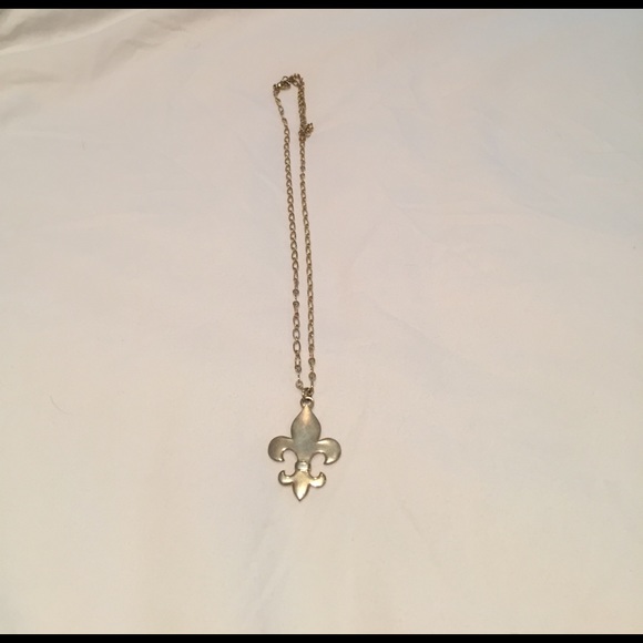 Gold Fleur De Lis Charm necklace - Picture 3 of 5
