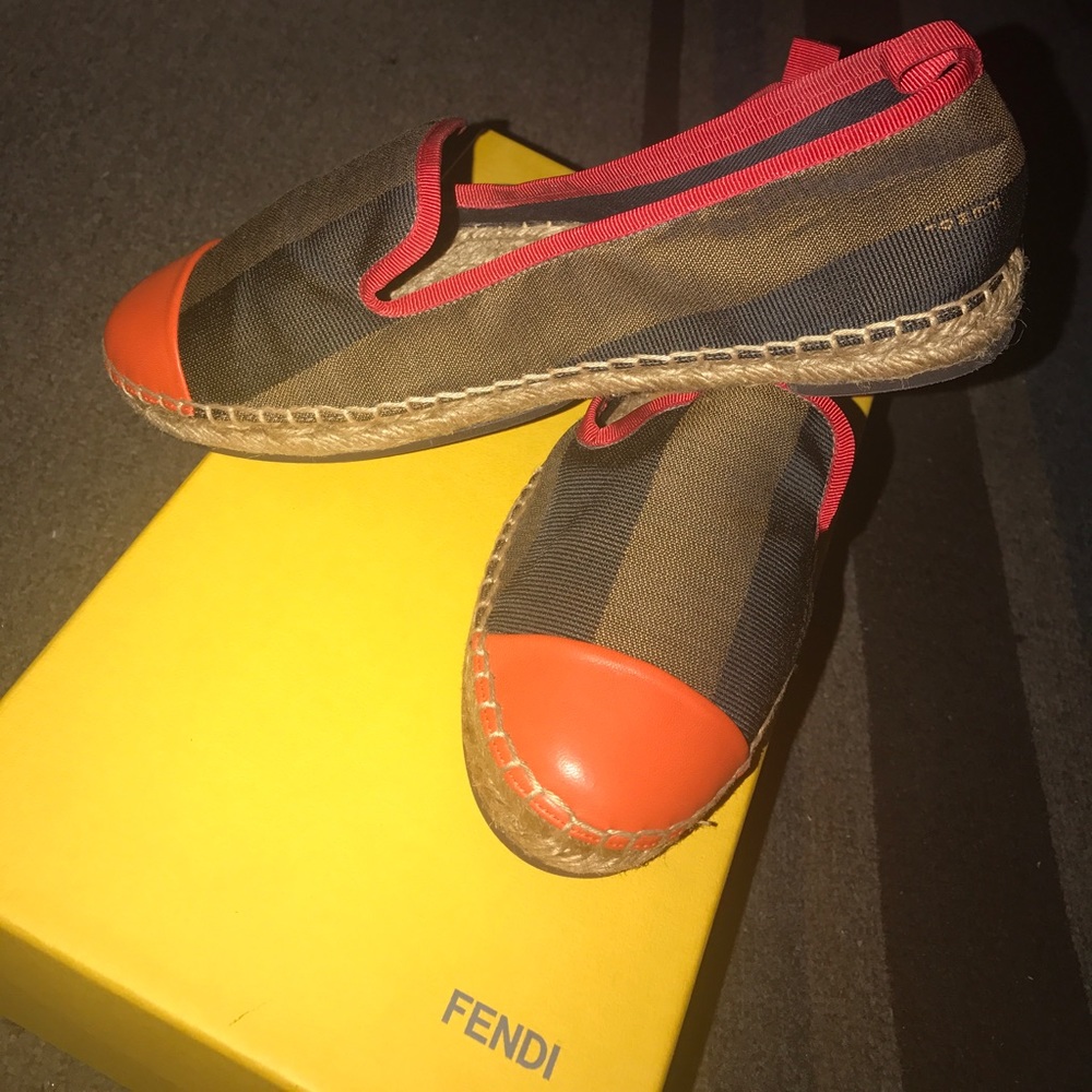 Fendi Flats