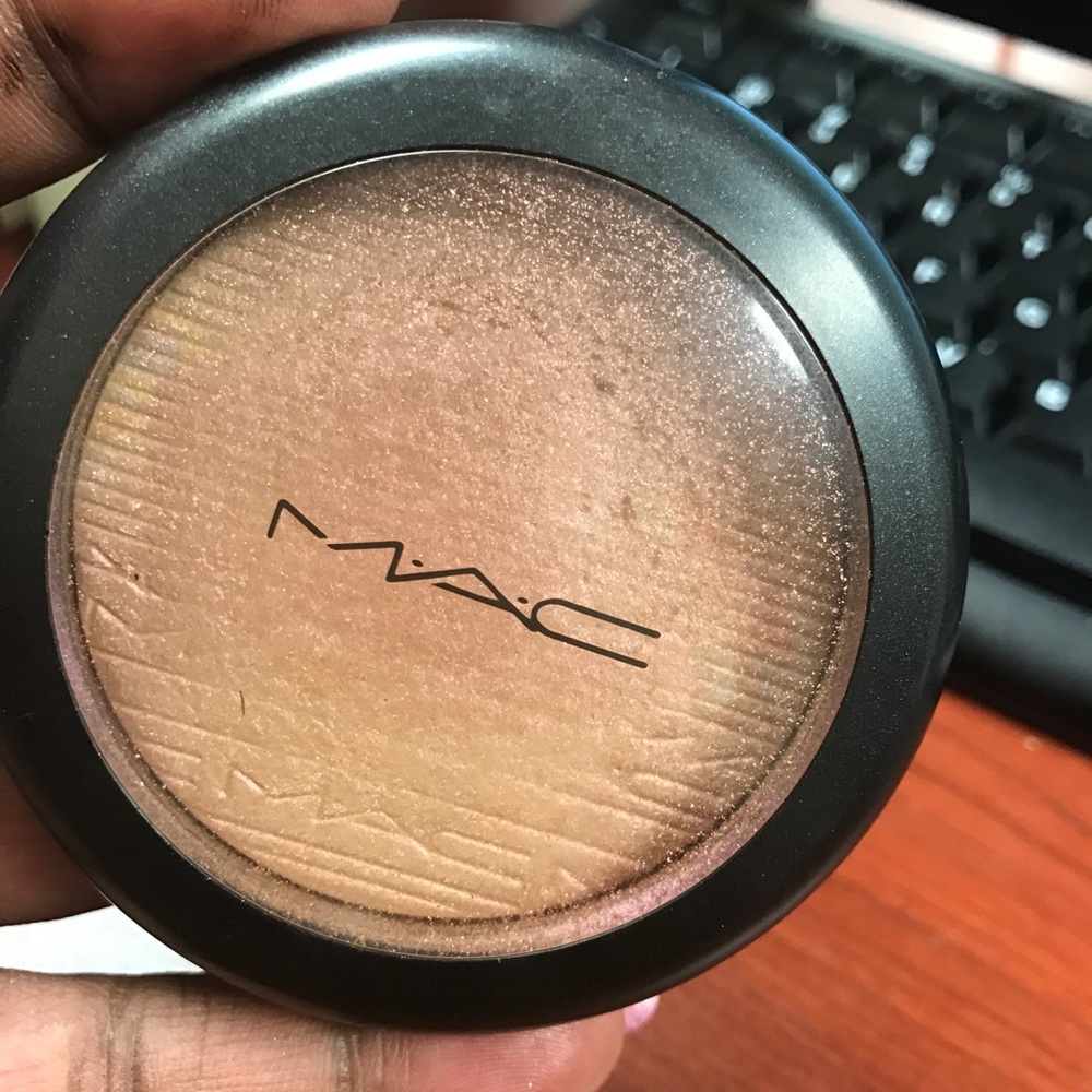 Mac bronzer