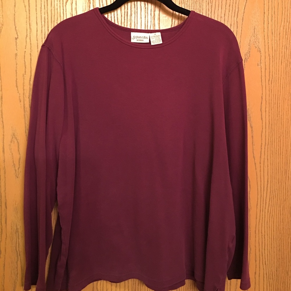 Crew neck long sleeve top