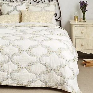 Anthropologists dotted trellis queen quilt NIB!