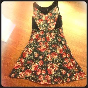 Casual black/floral dress