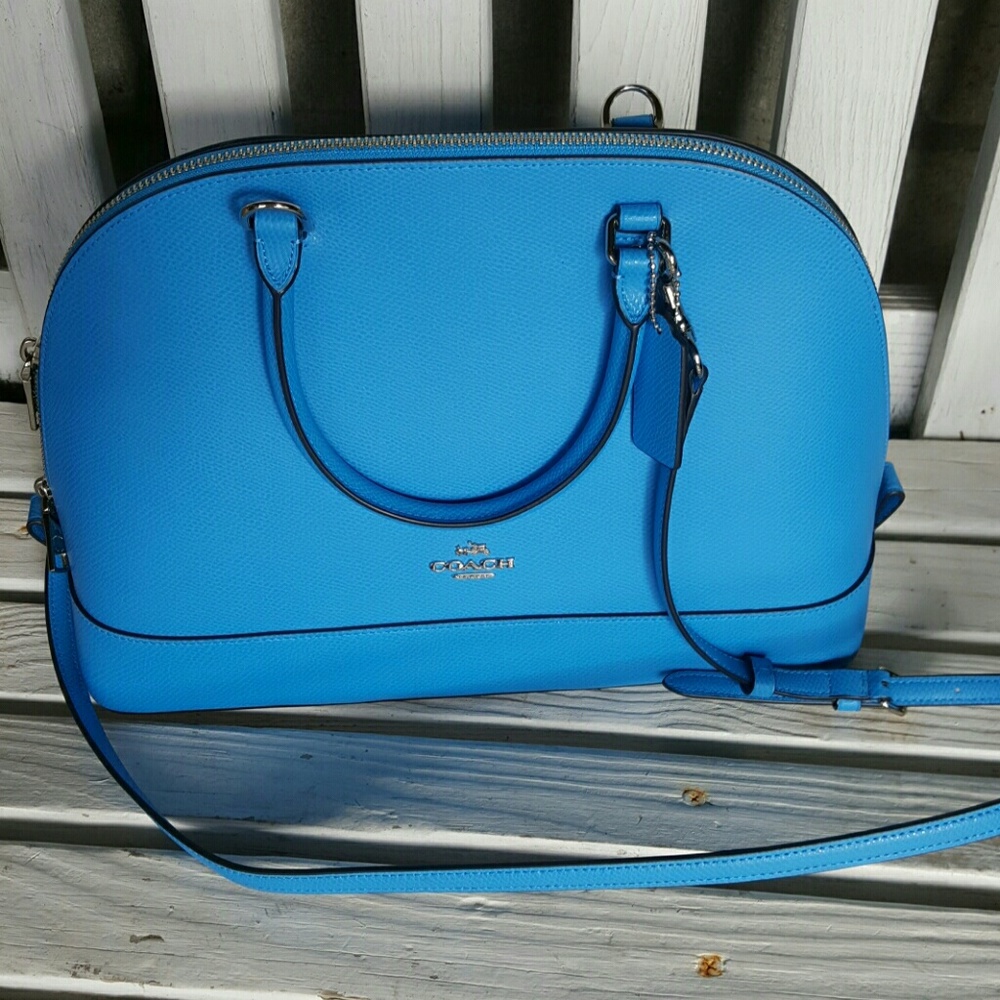 Authentic COACH Sierra Satchel NWT !