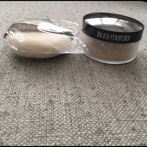 New Laura Mercier Translucent Loose Setting Powder