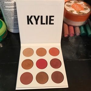 AUTHENTIC Kylie Cosmetics "The Burgundy" Kyshadow