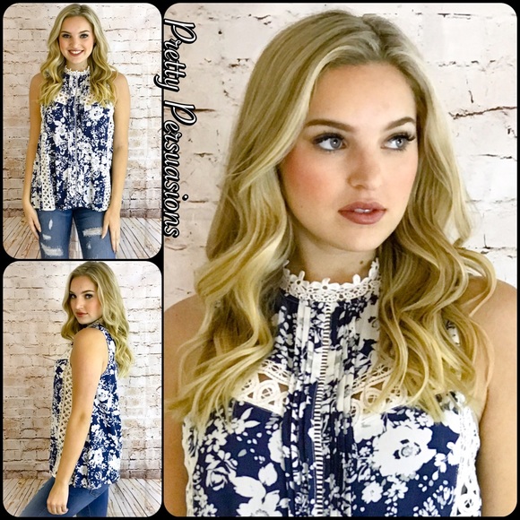 SOLD ‼️NWT Floral Printed Crochet Lace Neck Top - Picture 2 of 5