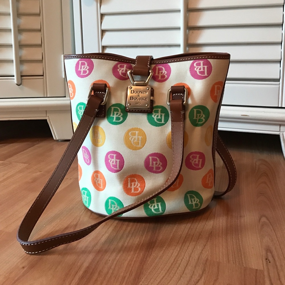 Dooney & Bourke bucket bag 💗💚💛