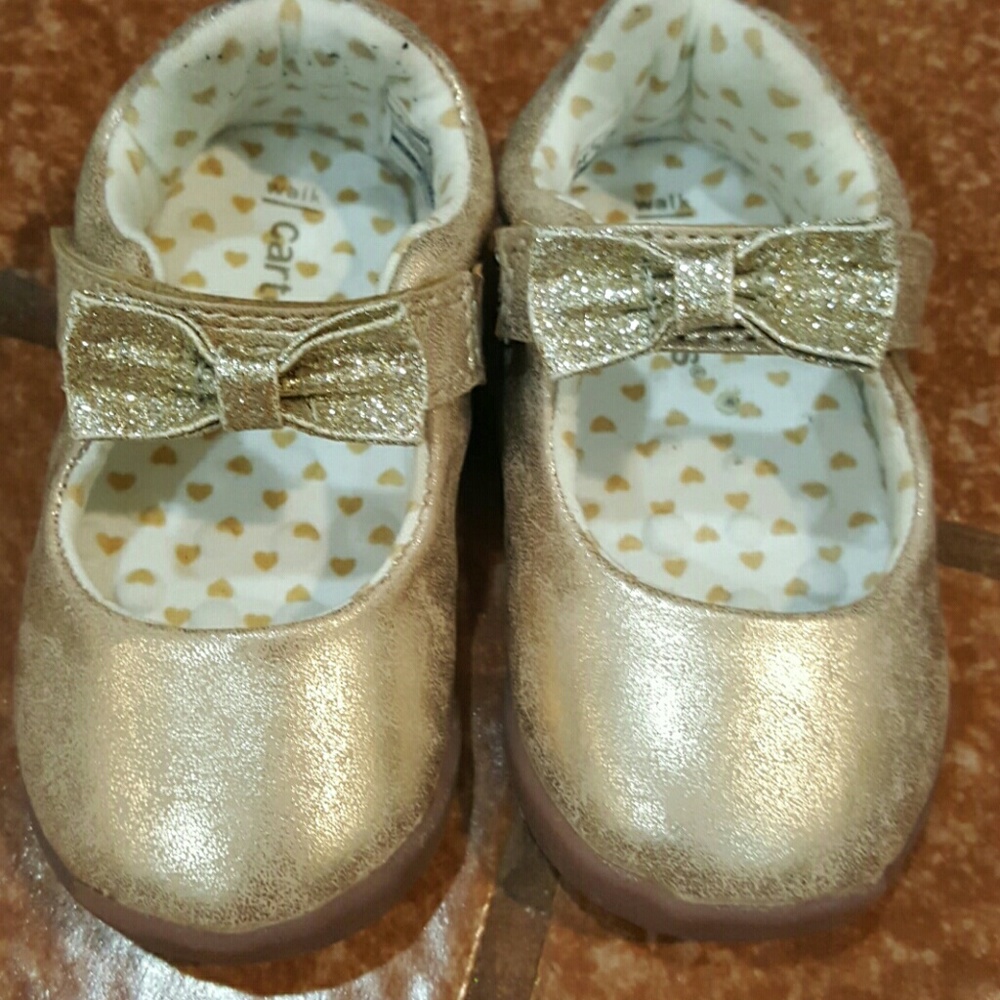 Brand new Carters walking shoes