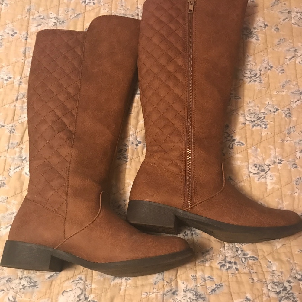 Brown boots
