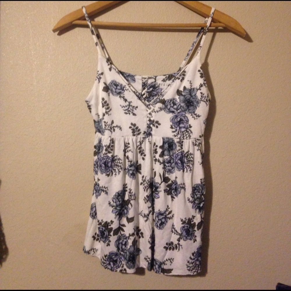 American Eagle "Soft and Sexy" Floral Top!